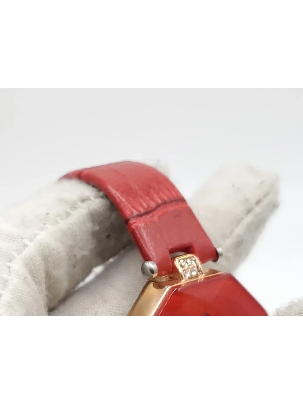 Kezzi Quartz Womens Watch New Battery Red 30mm